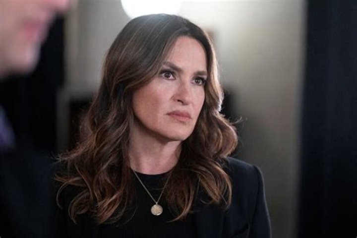 Canadian actress Julia Benson rumored to have gone under the knife for breast implant surgery