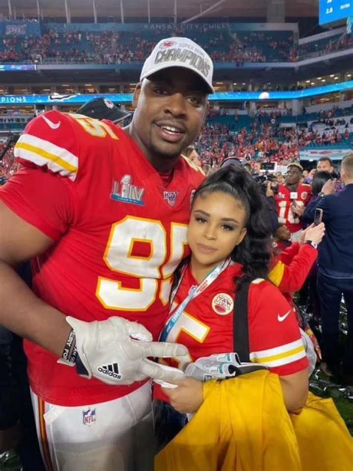 Chris Jones Wife: Bio & Net Worth [2023 Update]
