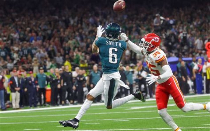 DeVonta Smith Height, Weight, Net Worth, Age, Birthday, Wikipedia, Who, Nationality, Biography