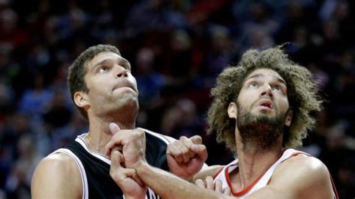 Did Brook Lopez sh*t himself during Bucks vs Raptors as photo goes viral