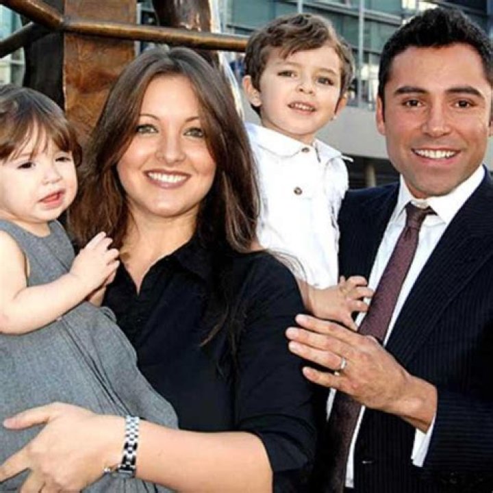 Exploring The Family Of Atiana De La Hoya: Siblings, Parents, And Husband