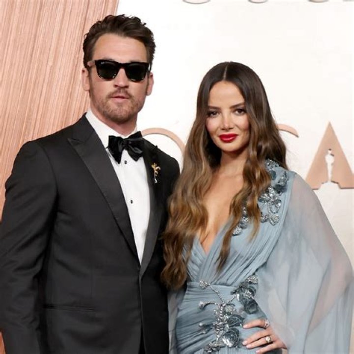 Exploring The Keleigh Sperry Net Worth