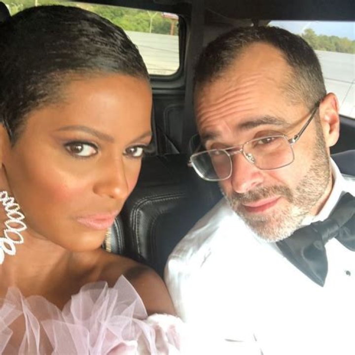 Get to know about Tamron Halls husband ·