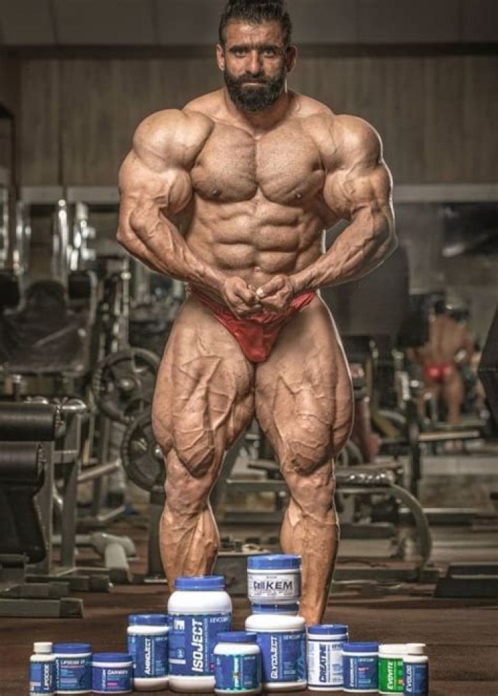 Hadi Choopan Height, Weight, Age, Girlfriend, Family, Facts, Biography