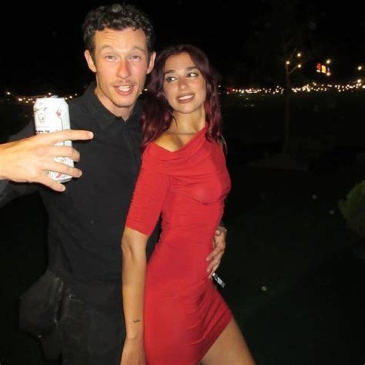 Is Dua Lipa Married? ·