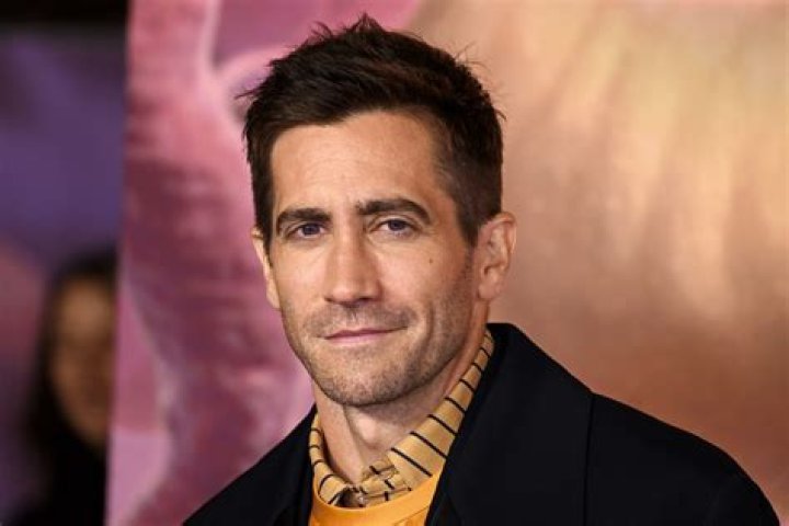 Jake Gyllenhaal Net Worth | ZestVibe