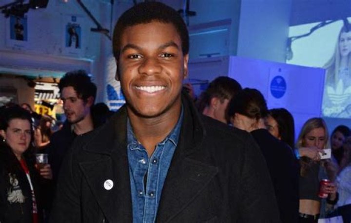 John Boyega Height, Weight, Age, Girlfriend, Family, Facts, Biography
