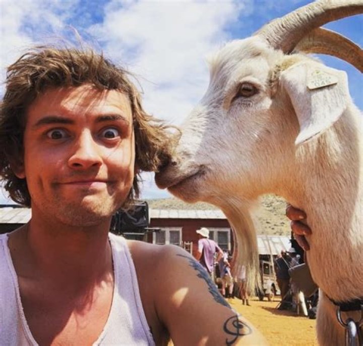 Josh Whitehouse Height, Weight, Age, Girlfriend, Family, Facts, Biography