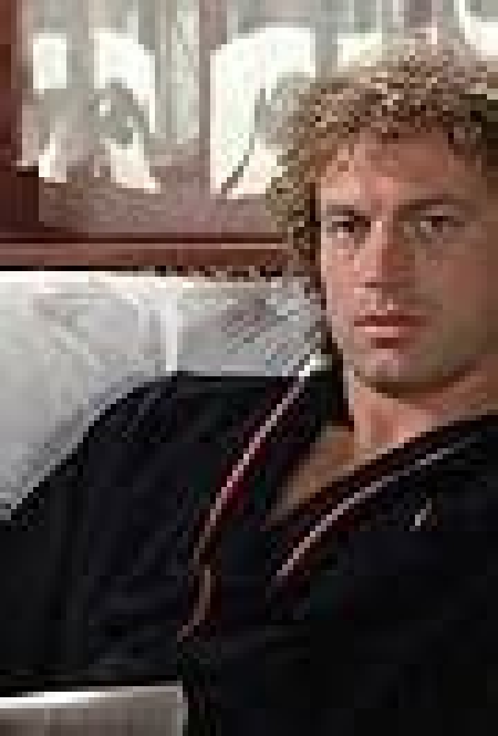 Justin Deas Biography