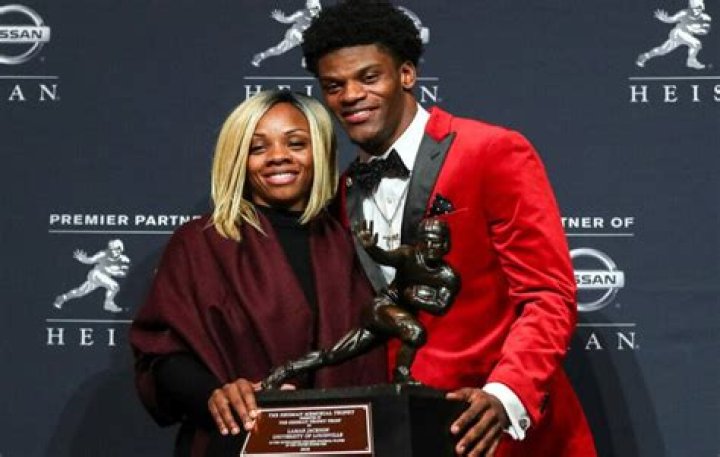 Lamar Jackson Bio, Age, Wife, Parents, Children, Net worth