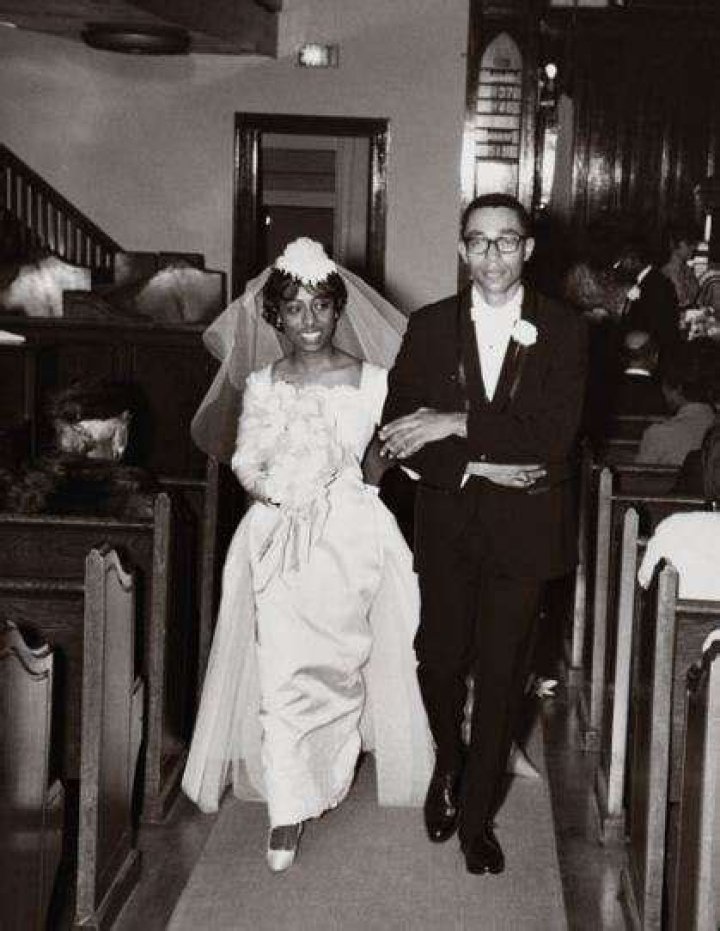 Leon Bibb Stayed Married To Wife Through Thick & Thin; Family, Retirement And Facts