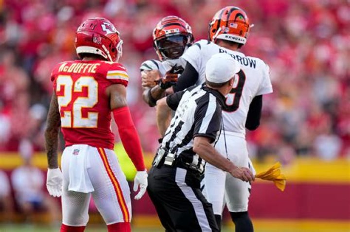 Watch "You got 3 n," Tony Romo almost utters the N word during live broadcast of Chiefs vs Bengals g