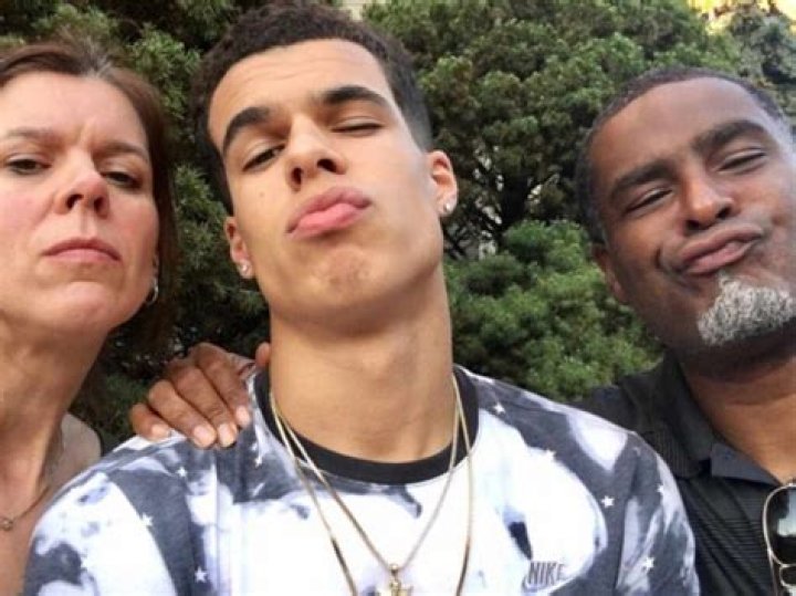 Who are Michael Porter Jr.s parents, Lisa Porter and Michael Porter Sr.?