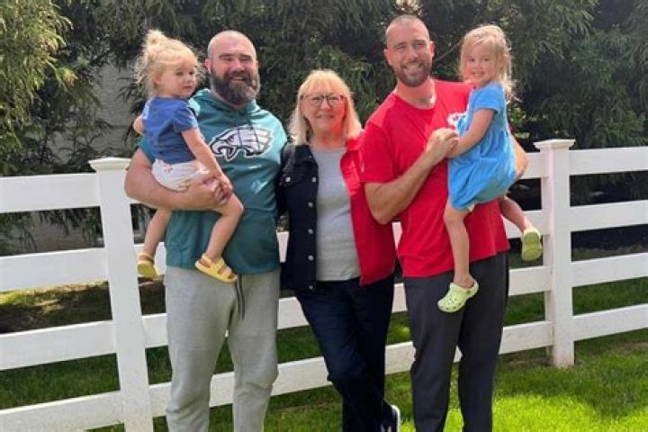 Who Are Travis Kelce Children? ·