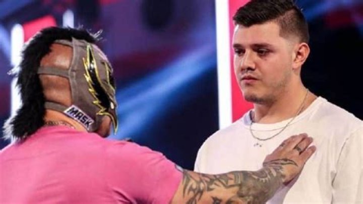 Who Is Dominik Mysterio, His Age, Height, Weight, Family, Real Father, Mother, Wife, Net Worth