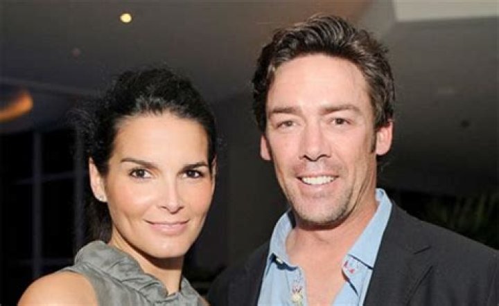 Who Was Angie Harmon Married To ·