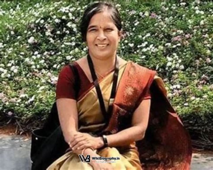 Wiki, Bio, Age, Height, Married, Wife, Family, Net Worth ·