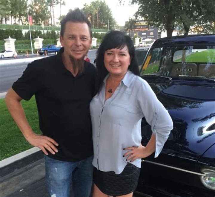 Wiki, Bio, Age, Wife, Net Worth, Height, Siblings ·