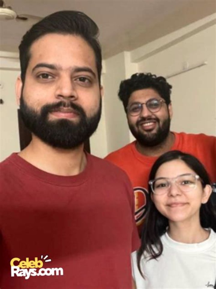 Wiki, Bio, Height, Birthday, Age, Boyfriend, Family, Net Worth ·